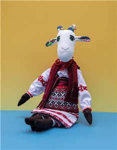 Коза в українському строї