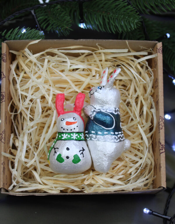 Christmas Ornament "Bunny Making a Snowman" (Sculpture) - Image 3