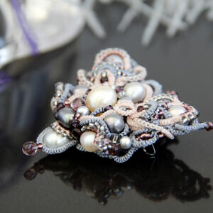 Tatting Masterclass PDF “Pink Heart Lace Brooch”