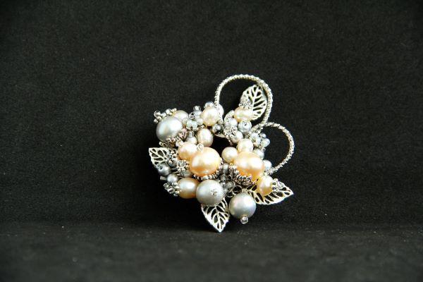 Round Pearl Brooch Pink and Gray “Symphony” - Image 8