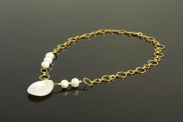 Gold Plated Baroque Pearl Necklace with Mother of Pearl Charm “Jacqueline” - Image 2