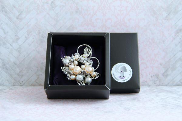Round Pearl Brooch Pink and Gray “Symphony” - Image 6