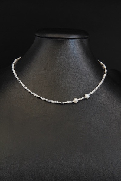 White Pearl Choker Necklace “Bella” - Image 2