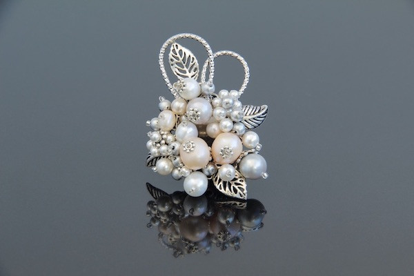 Round Pearl Brooch Pink and Gray “Symphony”