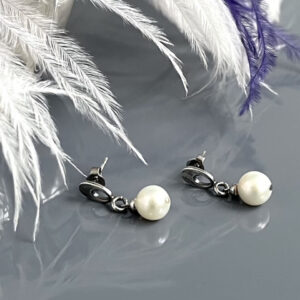 Silver White Pearl Earrings “Alva”