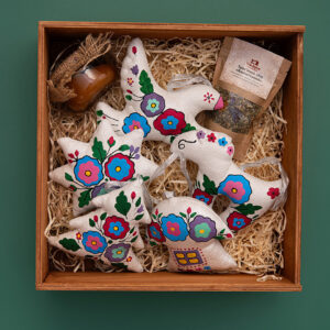 Ornament Set – Borshchiv Flower (Wooden Box)