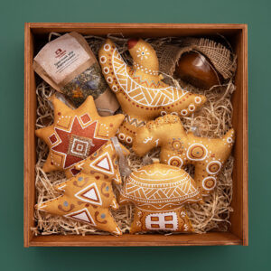 Ornament Set – Golden Collection (Wooden Box)