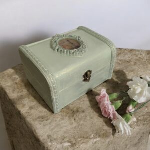 Wooden Jewelry Box 17.5 × 13.5 × 10 cm