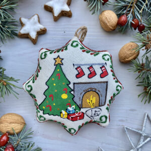 Christmas Star Ornament – Christmas Tree and Cat