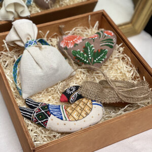 Swallow with Heart – Decorative Set